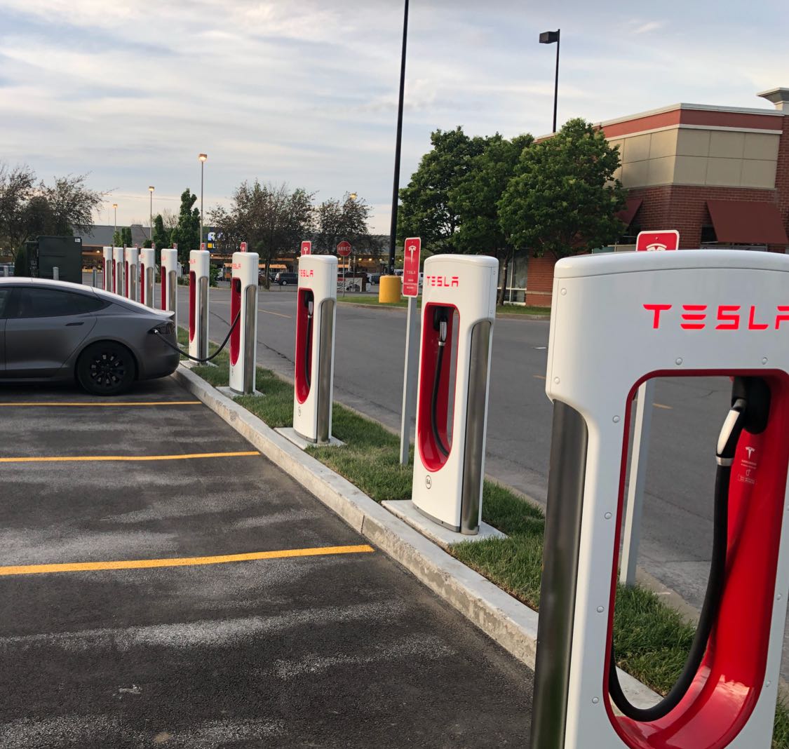 Mascouche, QC Supercharger Mascouche, Quebec Tesla Supercharger